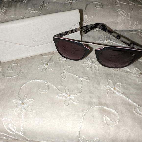 Ellison The Carta sunglasses made in Greece. - Picture 1 of 10